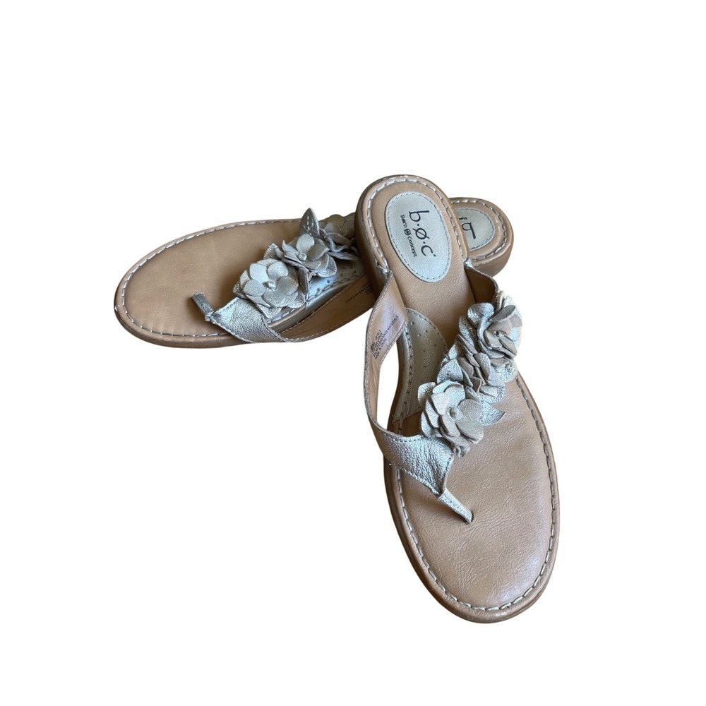 b.o.c. Born Concept Metallic Gold Leather Floral Thong Sandals Flip Flops 9M